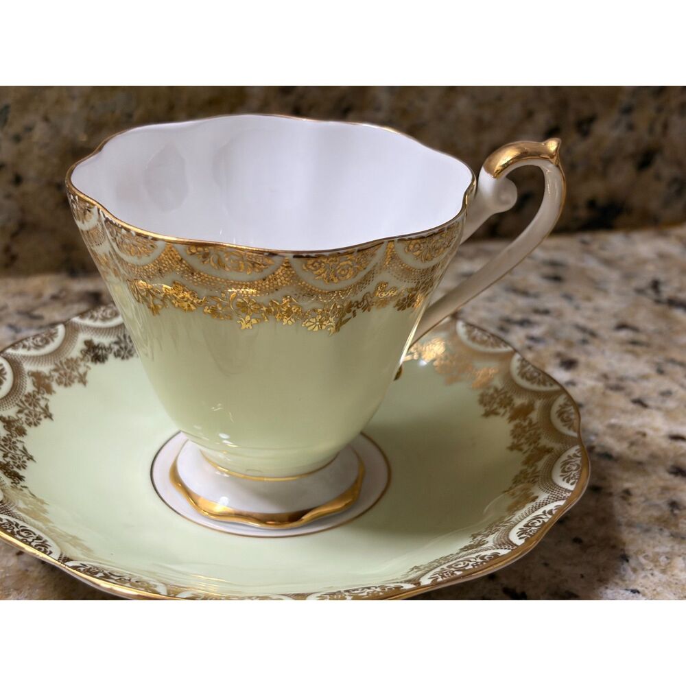 Royal Standard - Green with Gold Filigree, 1607